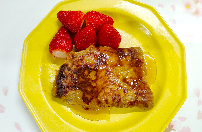 ほうじ茶ラテとおもちのパンケーキ